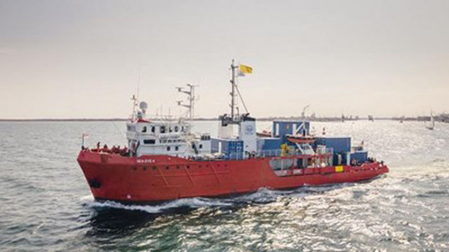 Кораб за спасяване на мигранти използван от германска неправителствена организация
