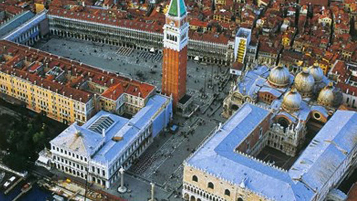 Първи круизен кораб от началото на пандемията се очаква да