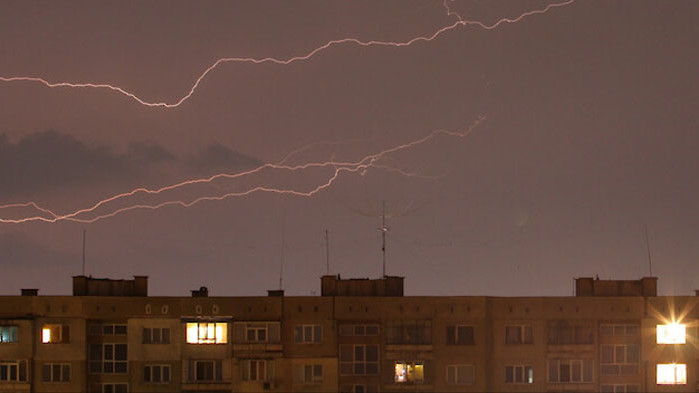 В неделя преди обяд над по-голямата част от страната ще