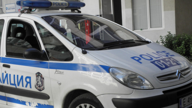 Маскирани мъже опитаха да ограбят централната поща във Видин съобщава