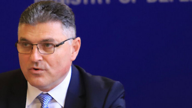 Изнасят се факти а ла карт т е парчета от истината