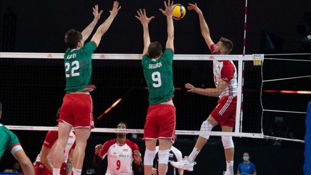 Полският тим не остави шанс на нашите да са равностойно