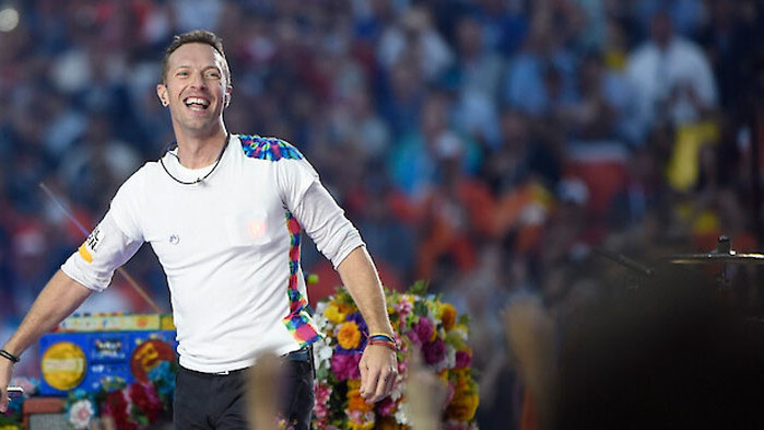 Вокалът на „Coldplay“ Крис Мартин иска да прави концерт на Луната