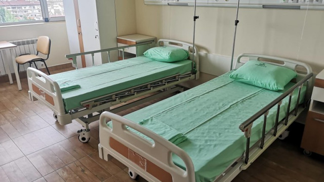 Медици от белодробната болница в Благоевград са се водили хоспитализирани