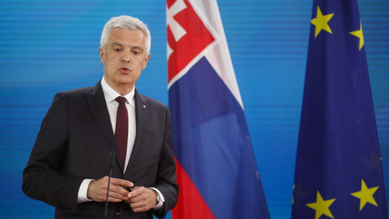 Словашкият външния министър Иван Корцок повтори позицията на страната си относно приемането