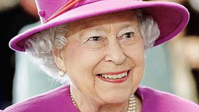 Кралица Елизабет Втора удостои с рицарски звания създателите на оксфордската ваксина срещу Ковид-19