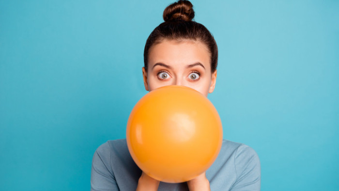 Хелият, балоните и защо прави гласа ни смешен