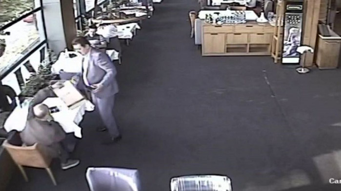 Не е укоримо, когато човек се среща с бивш представител