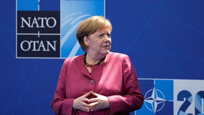 НАТО трябва да намери правилния баланс по отношение на Китай,