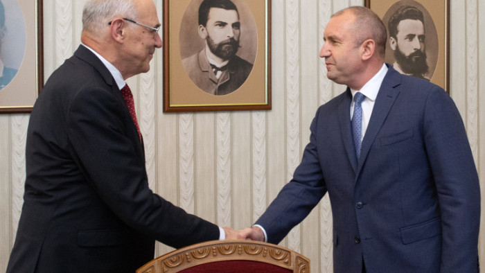 Натрупаните проблеми в енергетиката създават сериозни рискове пред този сектор,