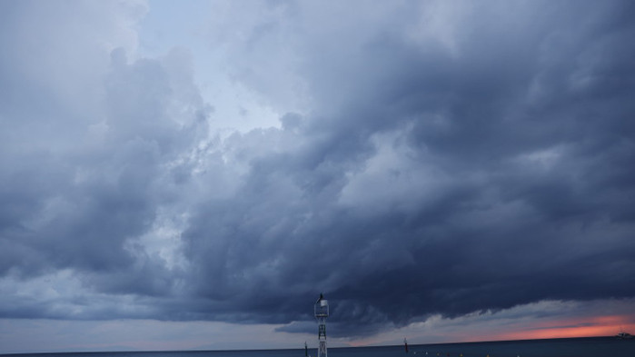 Оранжев код за значителни валежи е обявен в 4 области в
