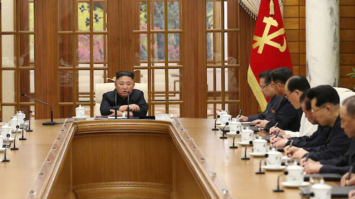 Ким Чен Ун призна, че ситуацията с храните в Северна