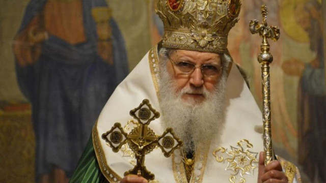 Настанен е в неврологично отделение Българският патриарх Неофит е приет