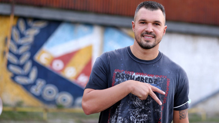 Нападателят на Левски Валери Божинов отрече слуховете, че е дал