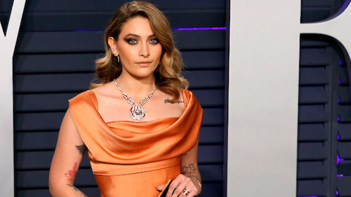 Интервюирана от приятелката си Уилоу Смит, Парис Джаксън сподели неща