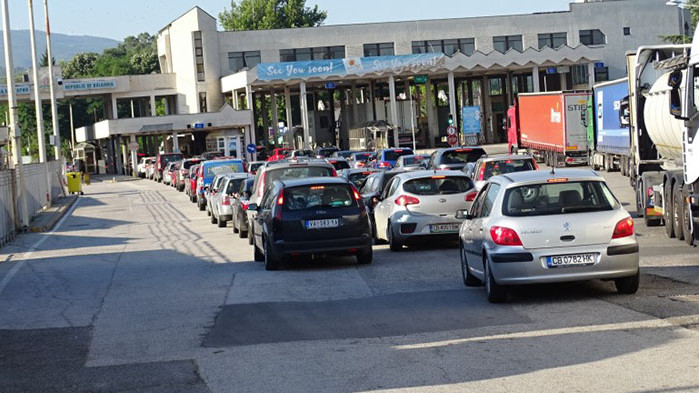 Облекчения са въведени и за децата Гърция ще допуска български