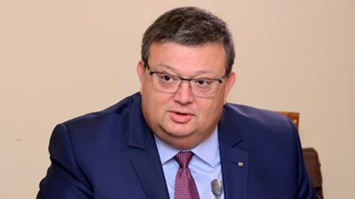 Пo иcкaнe нa бившия глaвeн прoкурoр Coтир Цaцaрoв, през 2019