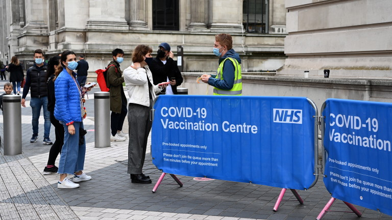 Великобритания регистрира 9 284 нови случая на коронавирус в неделя и