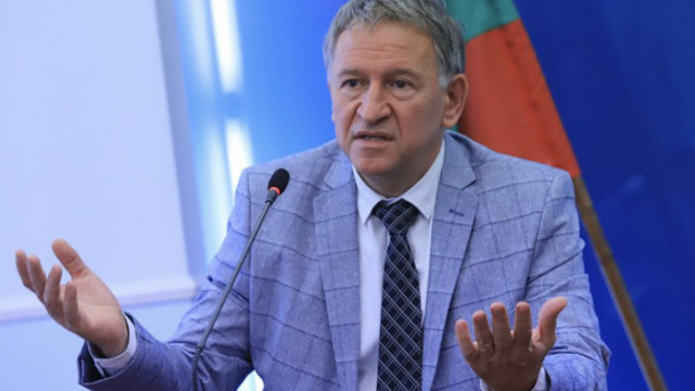 Стойчо Кацаров реши да трансформира Националния ваксинационен щаб и да