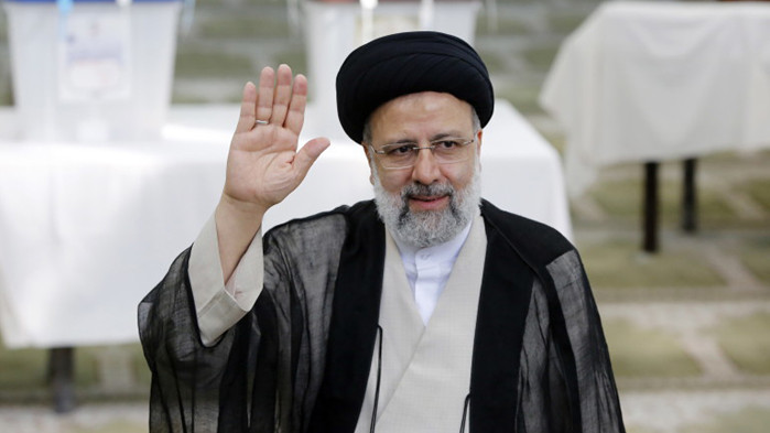 Новият президент на Иран очаква награда като защитник на човешките права