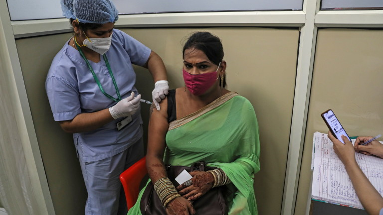 Индия ваксинира рекордните 7,5 млн. души за ден след промяна на политиката