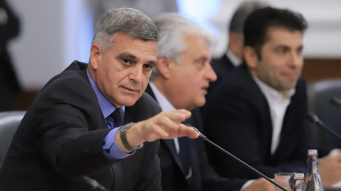 Служебният премиер Стефан Янев днес е в Лом, за да