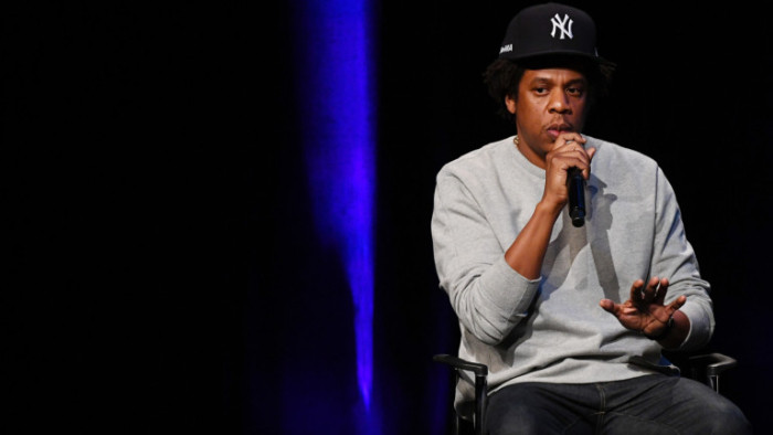 Един от най-големите минуси на славата е вечната борба за