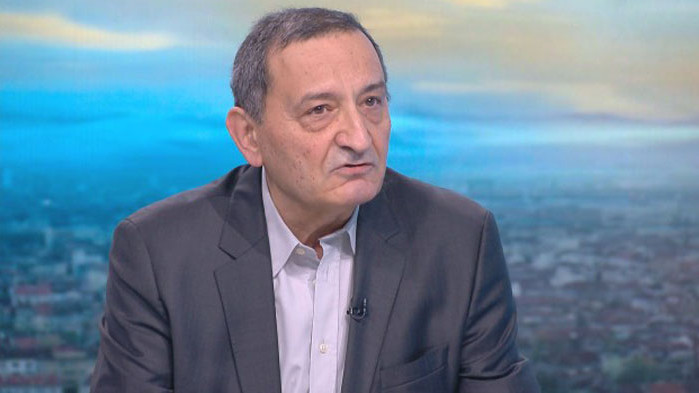 На първо място трябва да се решава как ще се