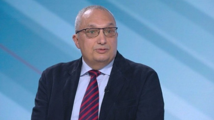 Бившият премиер Иван Костов поиска разформироване на службите за сигурност.