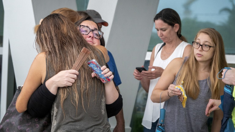 Близо 100 души все още са изчезнали в рухналата сграда във Флорида