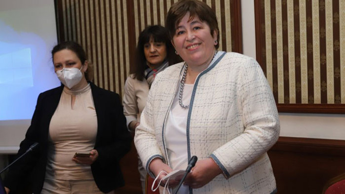 Стела Балтова обеща до седмица да бъдат отворени и други гранични пунктове с Гърция