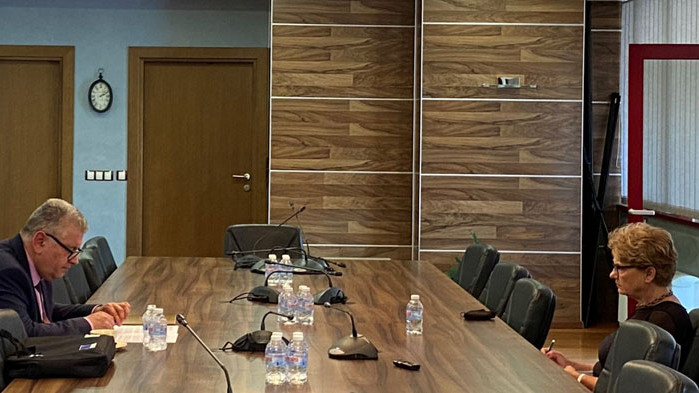 Комитова обсъди възможностите за ускоряване ремонта на пътя Средногорци – Рудозем