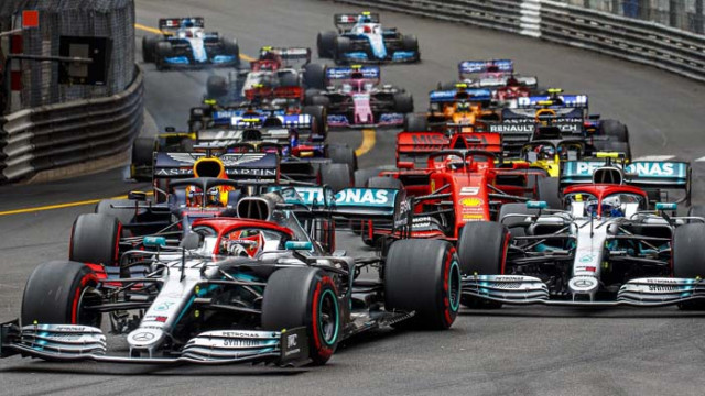 Мерцедес ще използва черни болиди в подкрепа на борбата срещу расизма