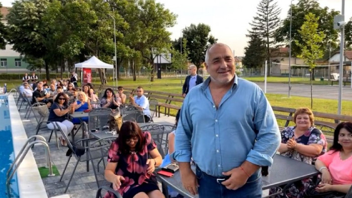 Аз с такива ортаци няма да работя, по-добре да сме