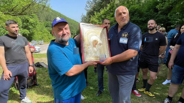 Заради публикации проверяват Горанов. А имотите на Рашков и Спецов?