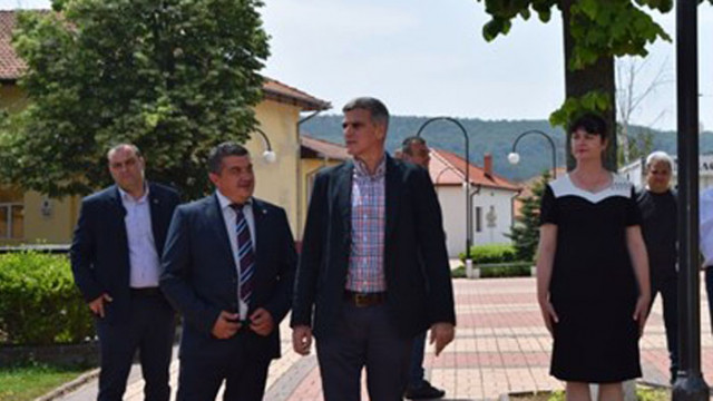 Премиерът Стефан Янев проведе работна среща с кмета на община