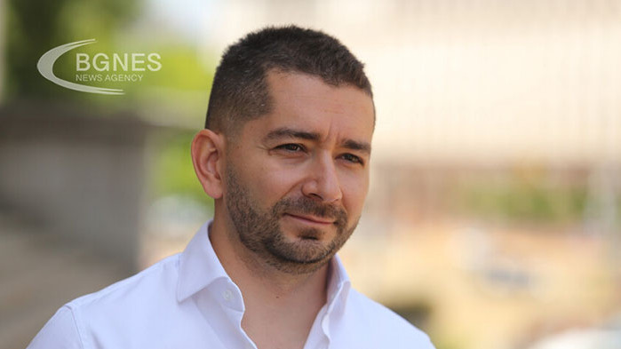 По всичко личи, че Слави Трифонов ще бъде човекът, който