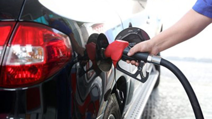 Китай повишава цените на дребно на бензина и дизела