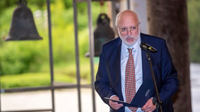 Малко по-късно: Смених директора на института за паметници на културата