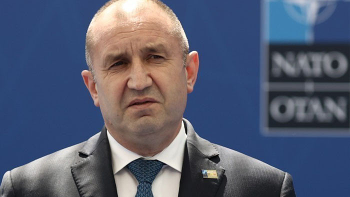 Румен Радев определено има афинитет към тоталитарните държави. Дълго преди