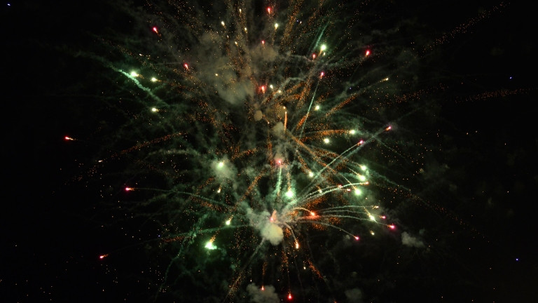 Най-малко 16 души бяха ранени при силна експлозия в Лос