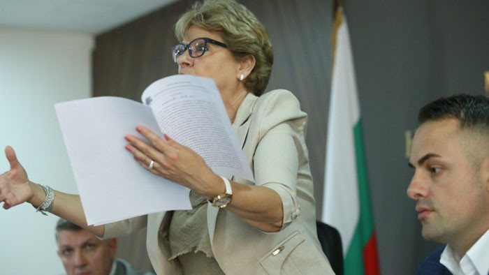 Уверявам ви с цялата си душа и сърце, никой няма