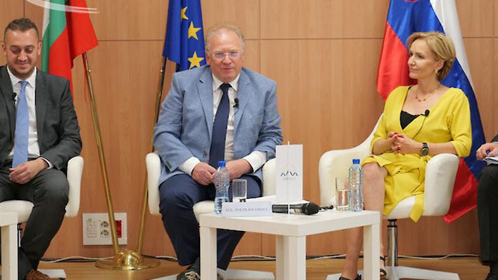 България е готова да започне веднага преговорния процес с Албания,