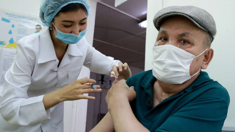Над милион ваксинирани в Русия с EpiVacCorona