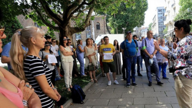 Хотелиери и турпоератори се готвят за протест срещу новата заповед