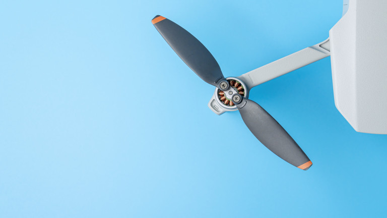 Първият патен за смартфон с летяща камера е китайски