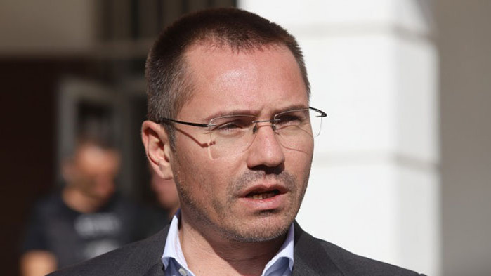 Какво прави Борисов при Ердоган?“, попита в профила си във