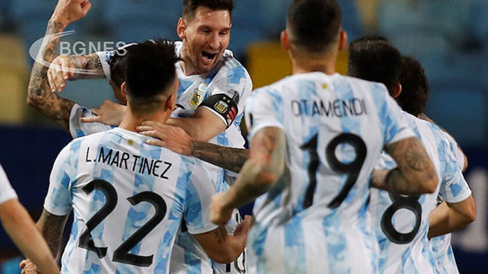 Аржентина без проблеми влезе в полуфиналите на Копа Америка