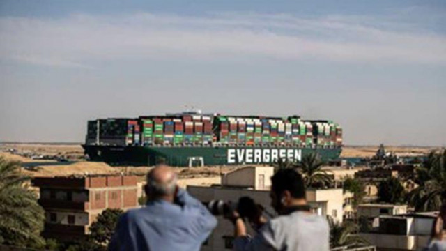 Египет ще освободи контейнеровоза Ever Given който през месец март