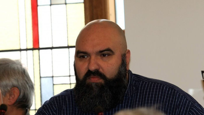 Агитирайте, ама не ме тълкувайте като малоумник, написа Мицов От